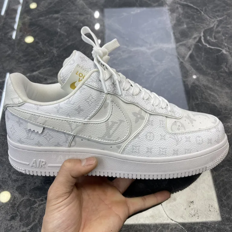 Louis Vuitton Shoe 